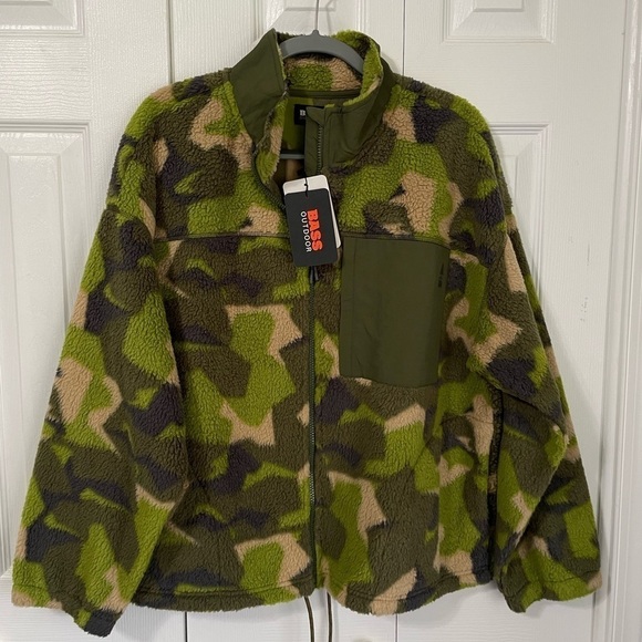 Bass Outdoor Women’s Camo Fleece Front pocket Zipper NWT size XL - Picture 13 of 16